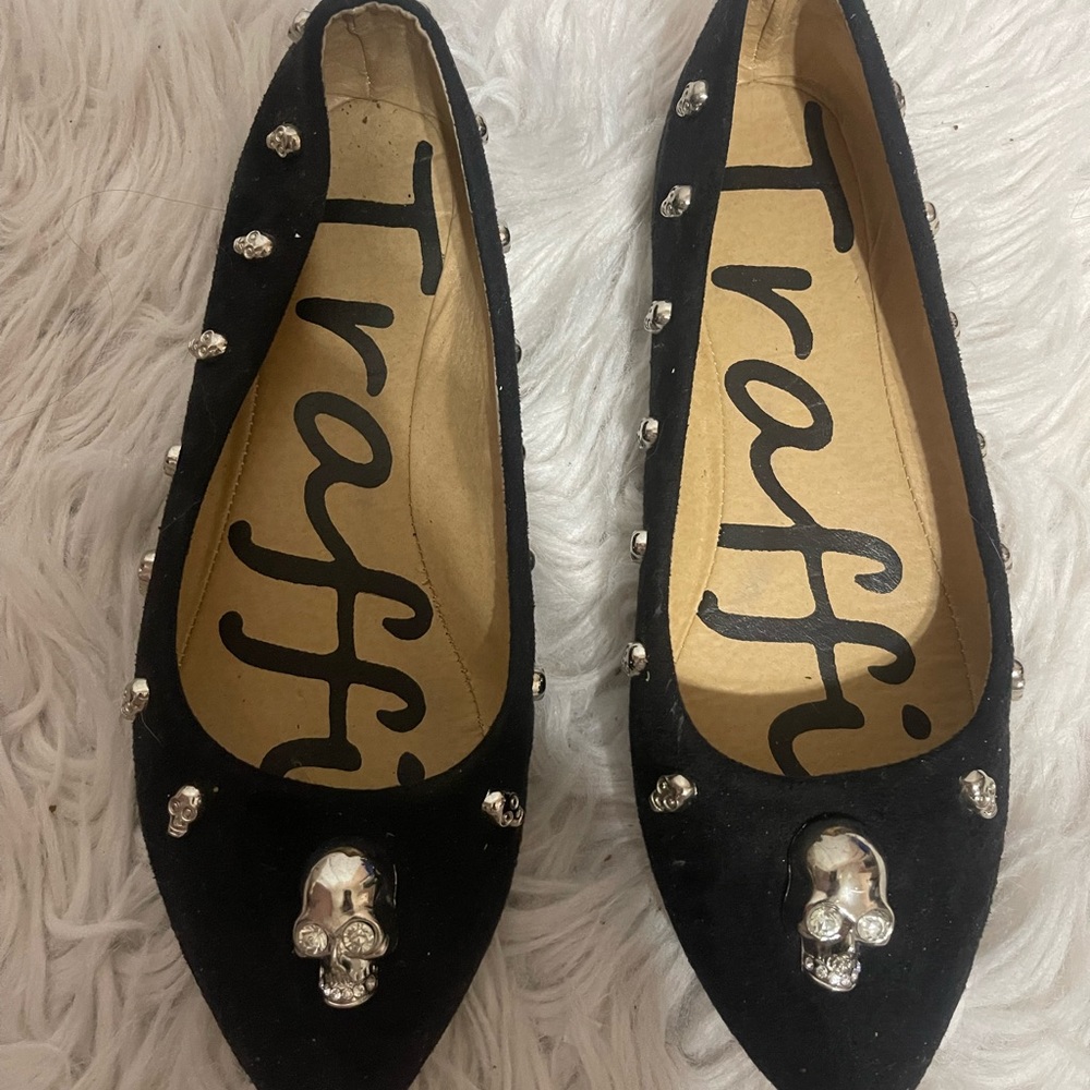 Skull Flats Size 8.5